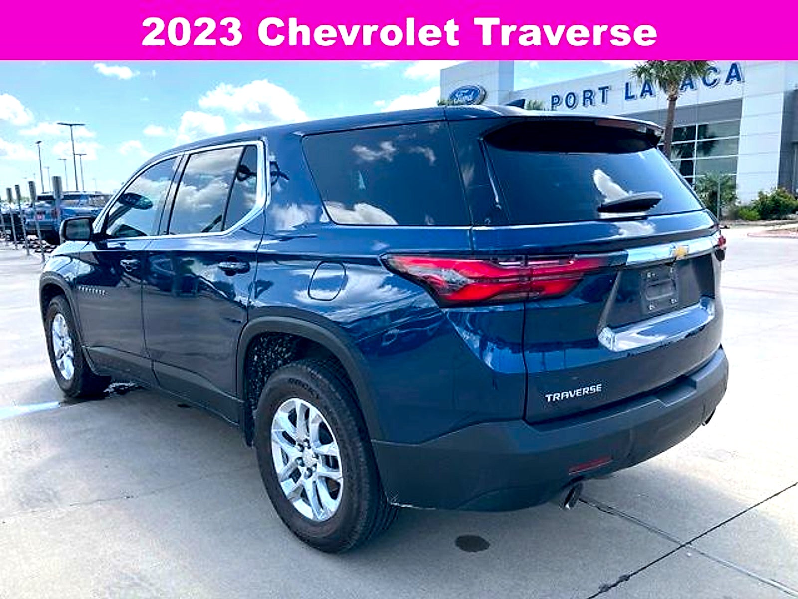 2023 Chevrolet Traverse LS