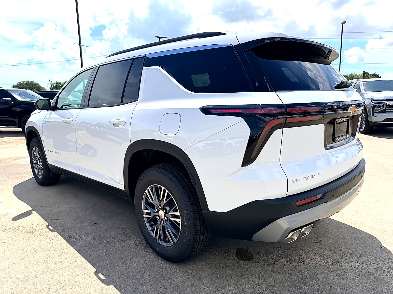 2027 Chevrolet Traverse LT