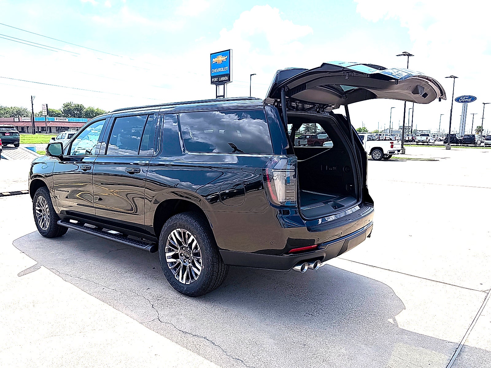 2027 Chevrolet Suburban Z71