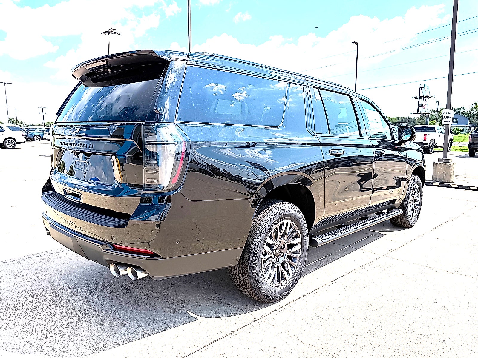 2027 Chevrolet Suburban Z71