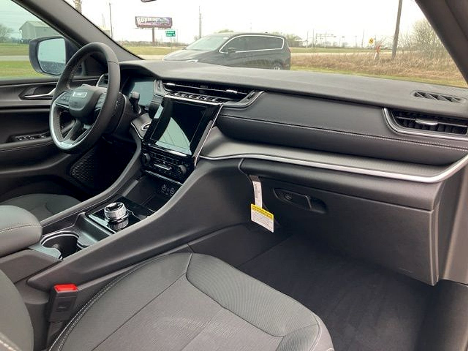 2026 Jeep Grand Cherokee Laredo X 4x2