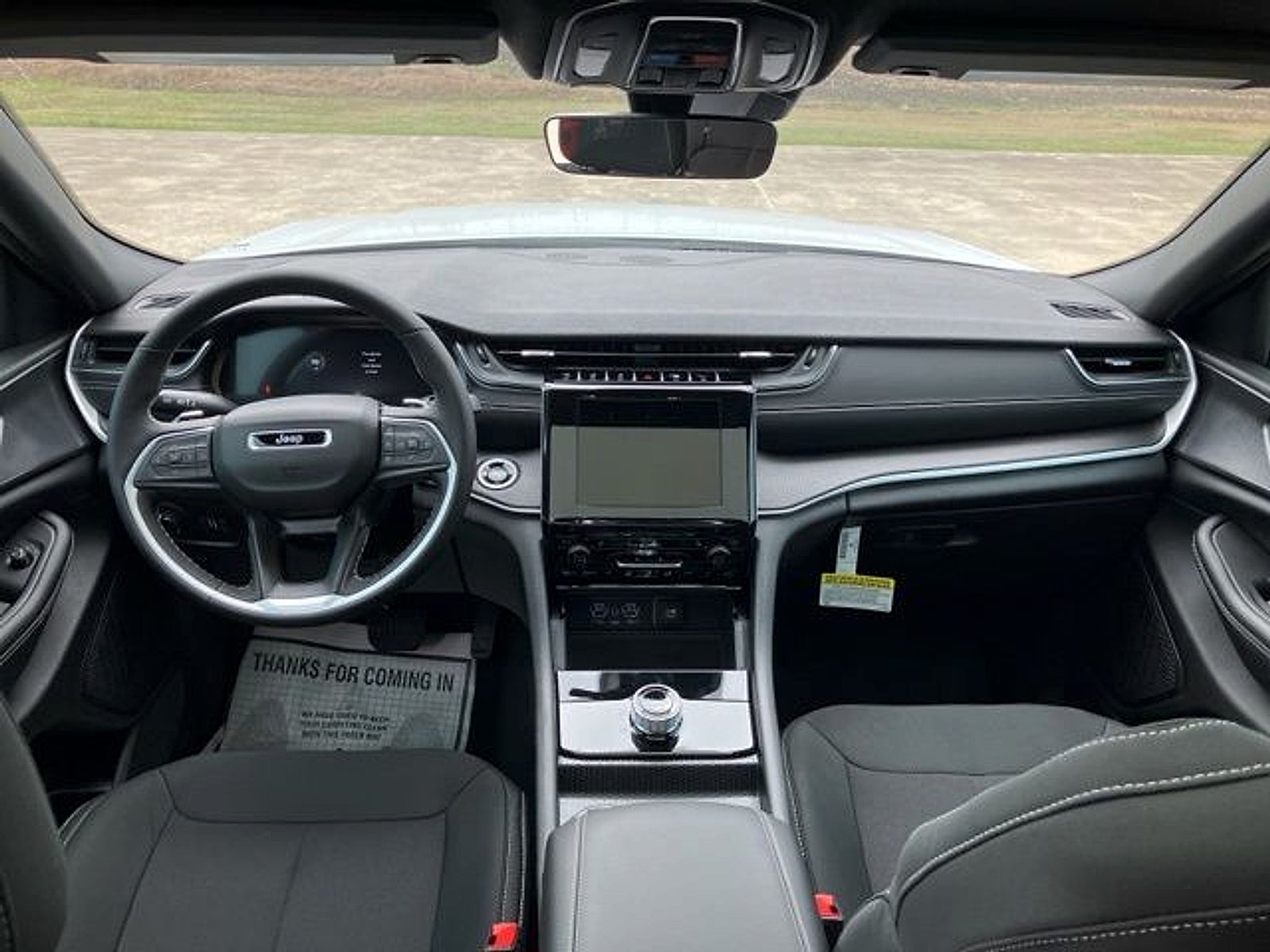 2026 Jeep Grand Cherokee Laredo X 4x2