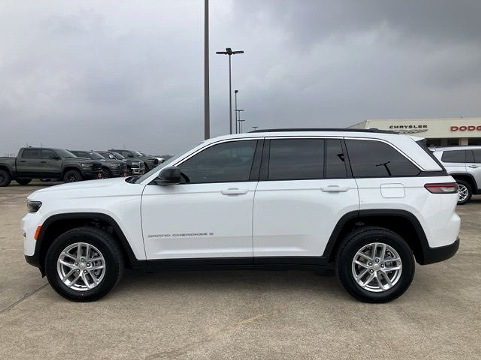 2026 Jeep Grand Cherokee Laredo X 4x2
