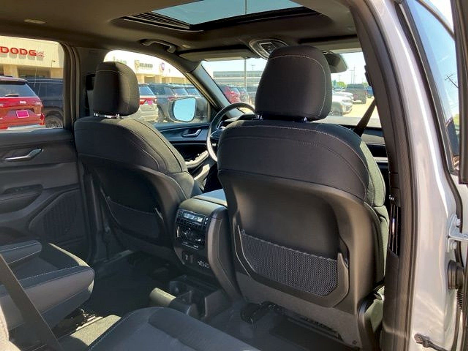 2026 Jeep Grand Cherokee L Laredo X 4x4