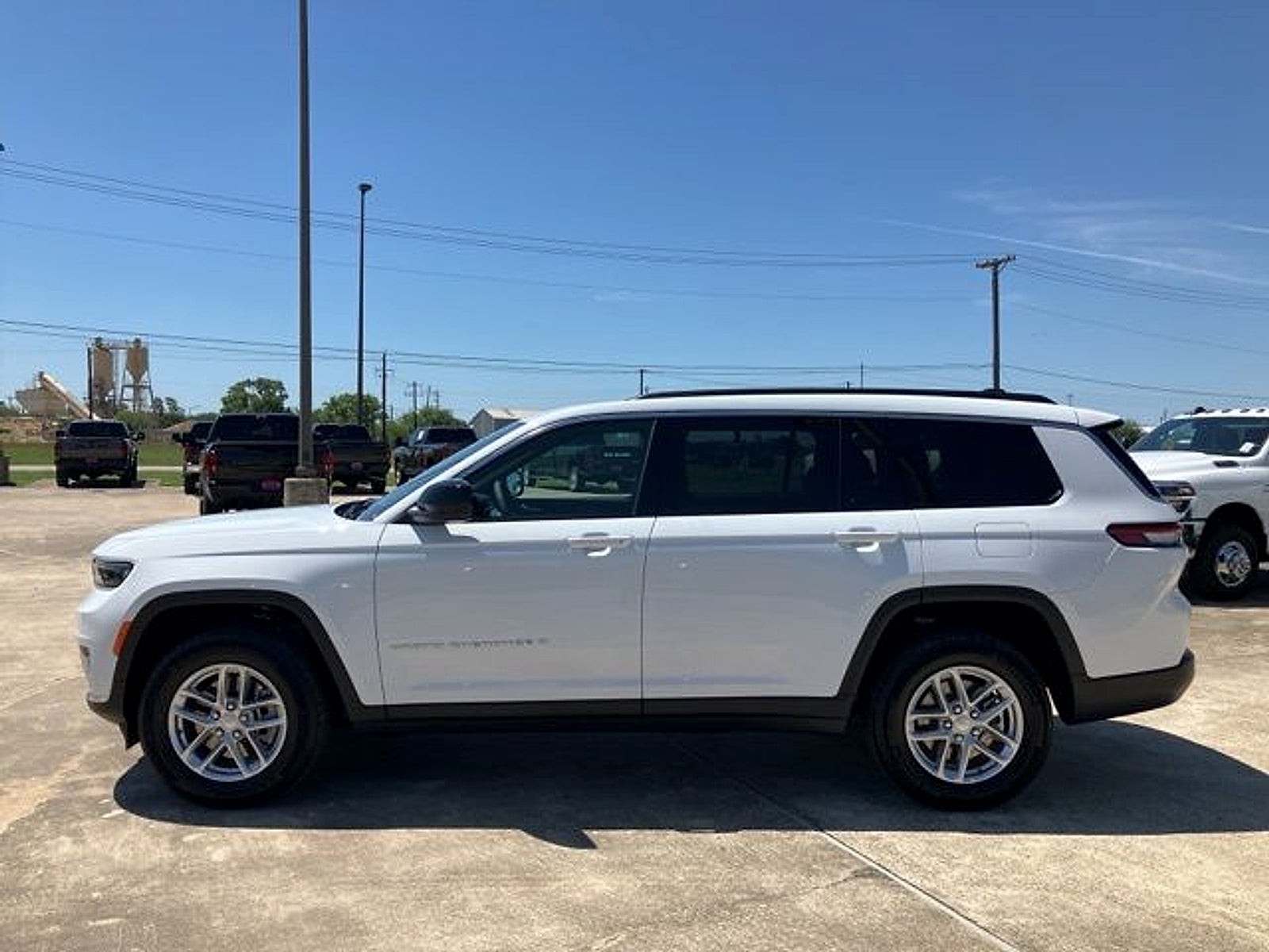 2026 Jeep Grand Cherokee L Laredo X 4x4