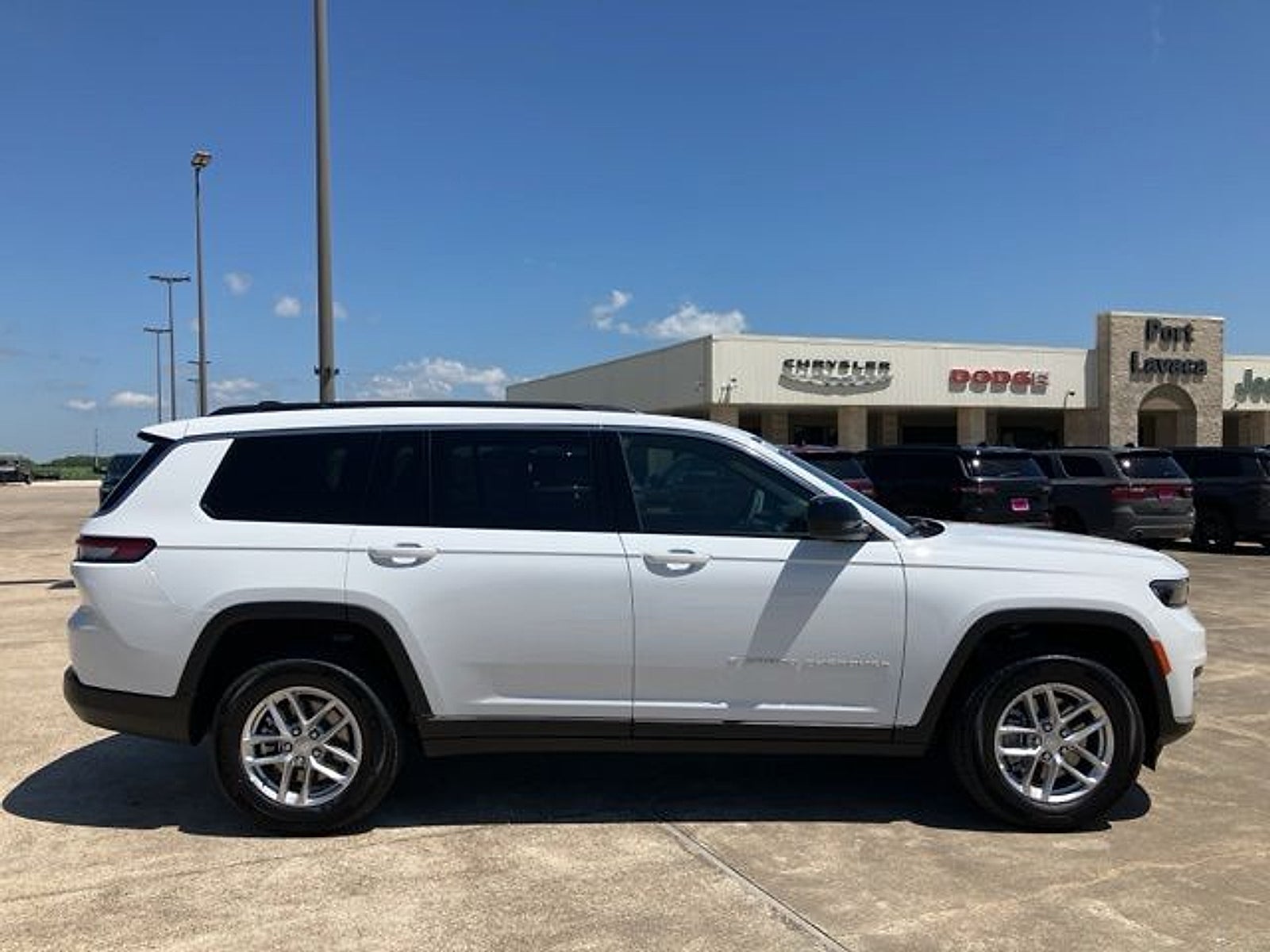 2026 Jeep Grand Cherokee L Laredo X 4x4