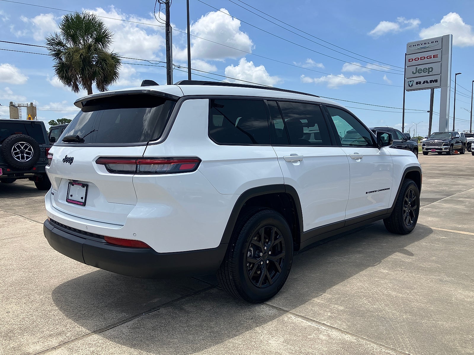 2026 Jeep Grand Cherokee L Altitude 4x4