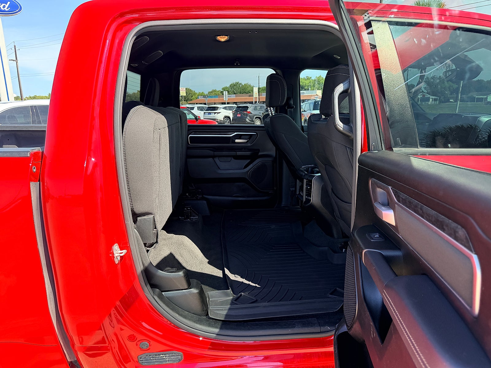 2024 RAM 1500 Lone Star Crew Cab 4x2 5'7" Box