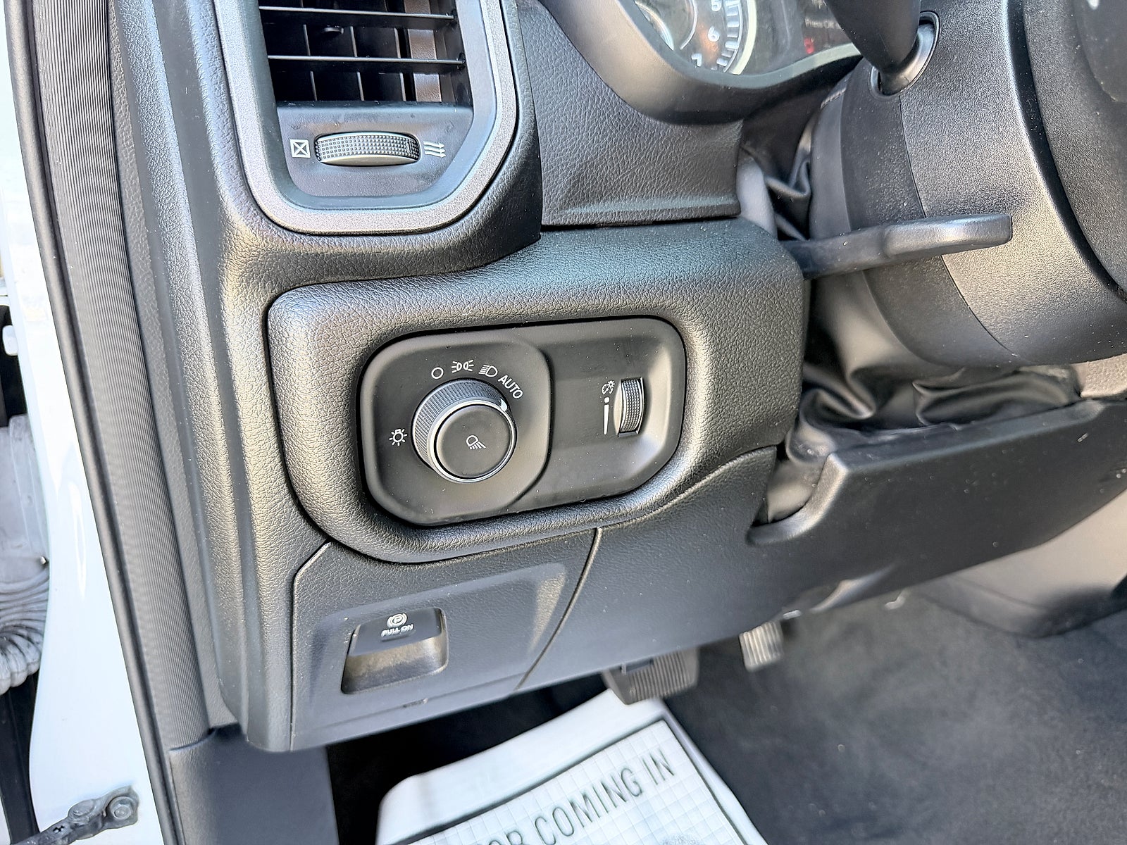 2023 RAM 1500 Tradesman Crew Cab 4x2 5'7" Box