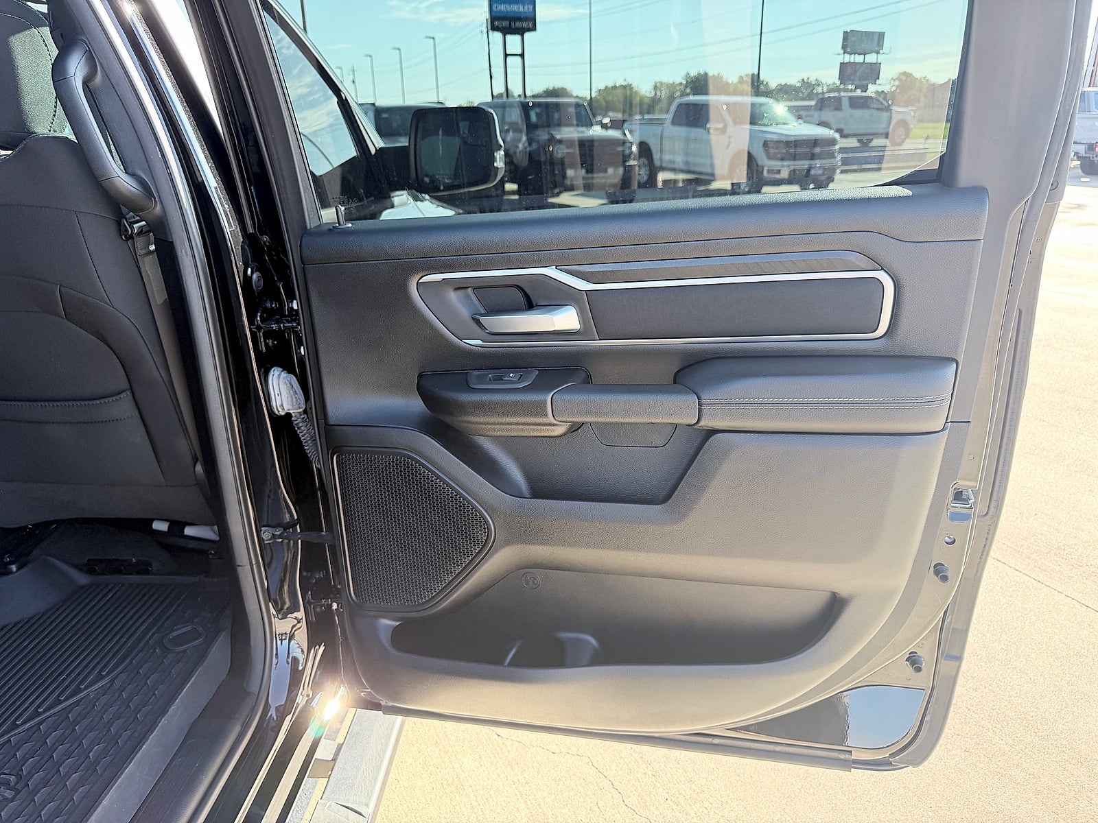 2025 RAM 1500 Big Horn Crew Cab 4x4 5'7" Box