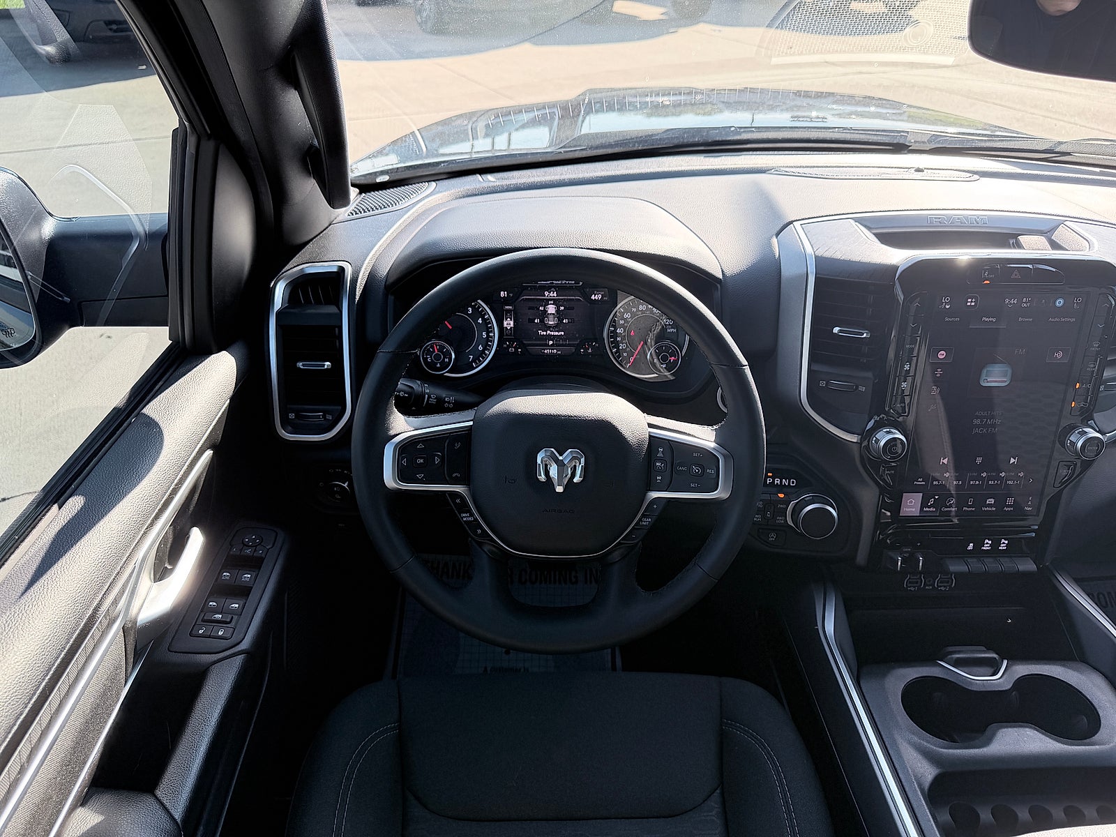 2025 RAM 1500 Big Horn Crew Cab 4x4 5'7" Box