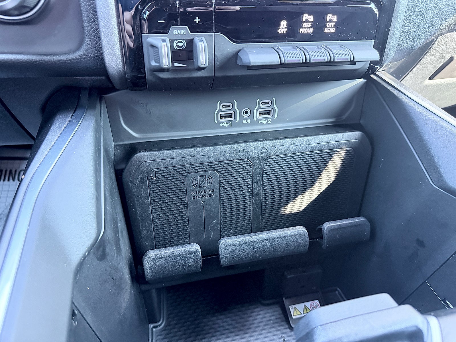 2025 RAM 1500 Big Horn Crew Cab 4x4 5'7" Box