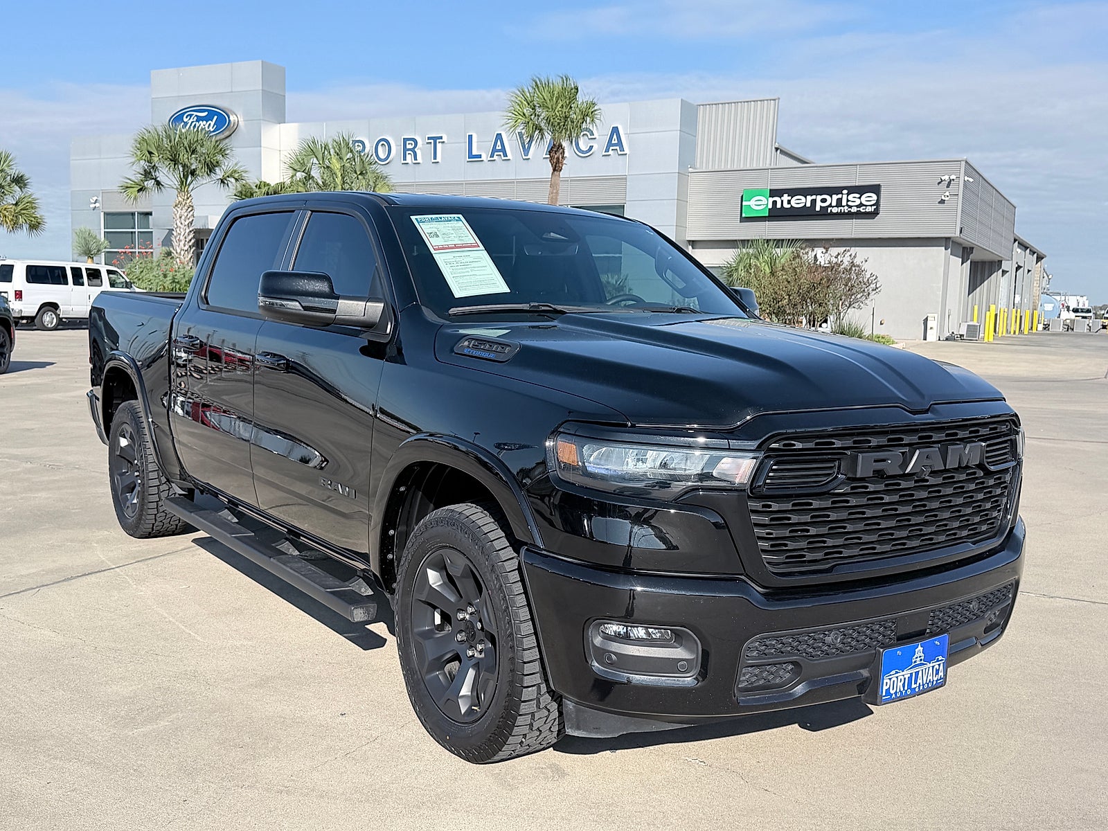 2025 RAM 1500 Big Horn Crew Cab 4x4 5'7" Box