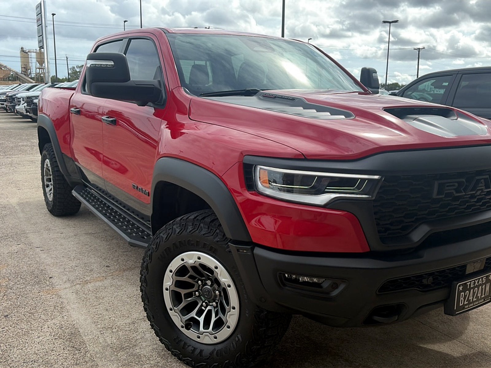 2025 RAM 1500 RHO Crew Cab 4x4 5'7" Box