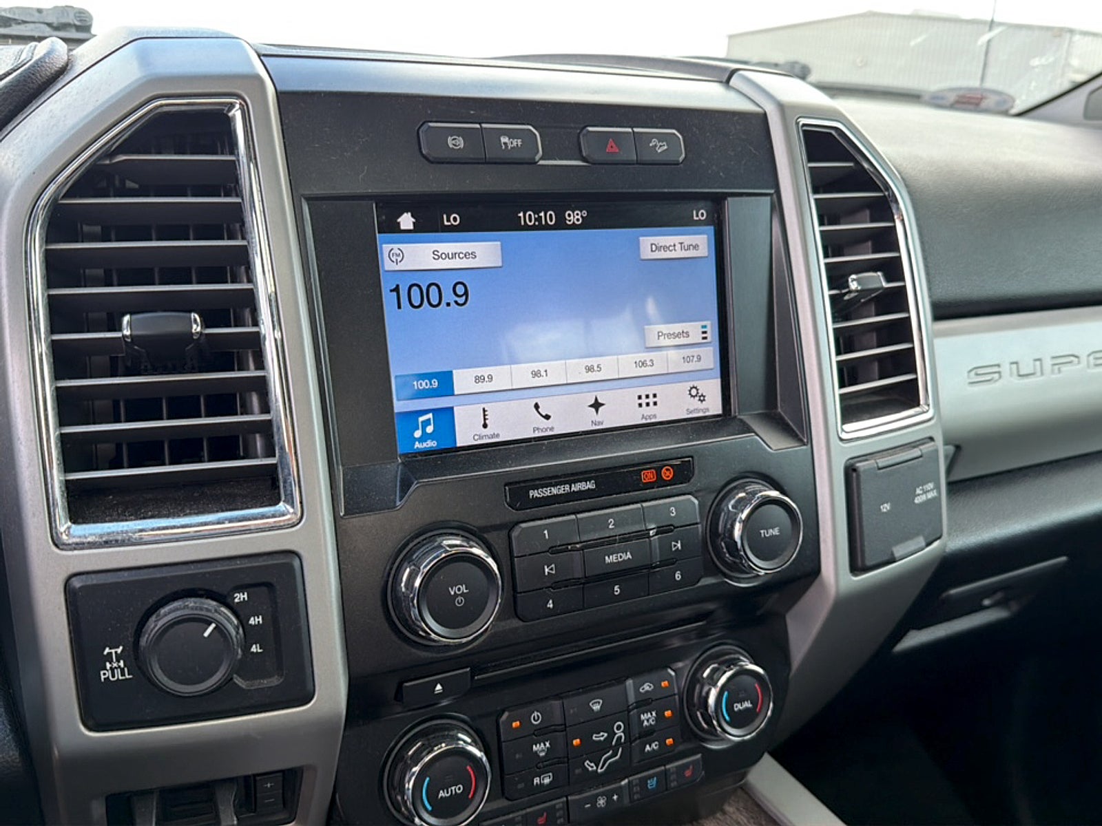 2017 Ford F-350 lariat