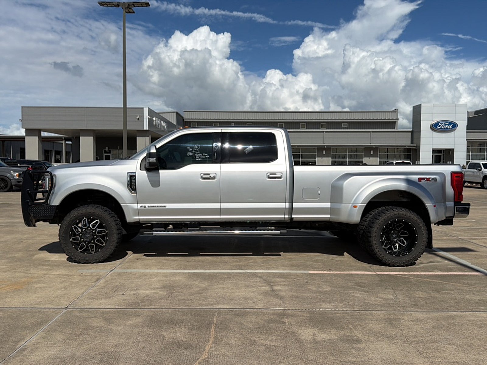 2019 Ford F-350 LARIAT