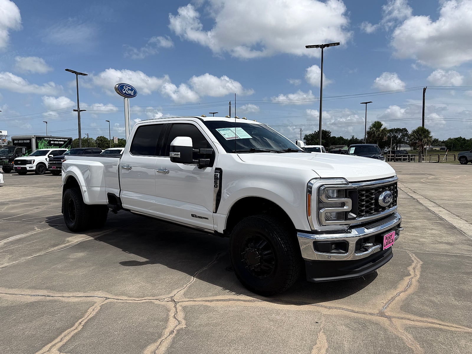 2023 Ford F-350 LARIAT
