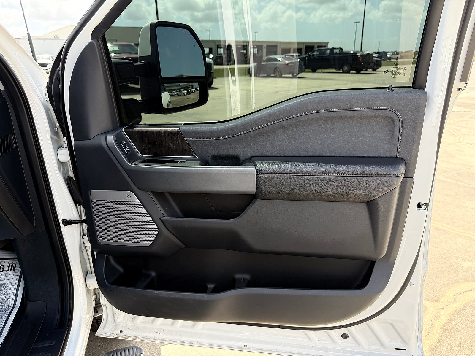 2023 Ford F-350 LARIAT