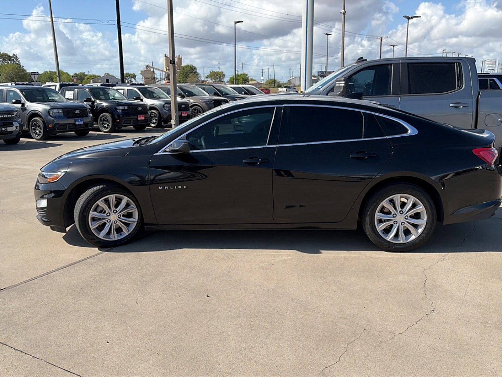 2022 Chevrolet Malibu FWD LT