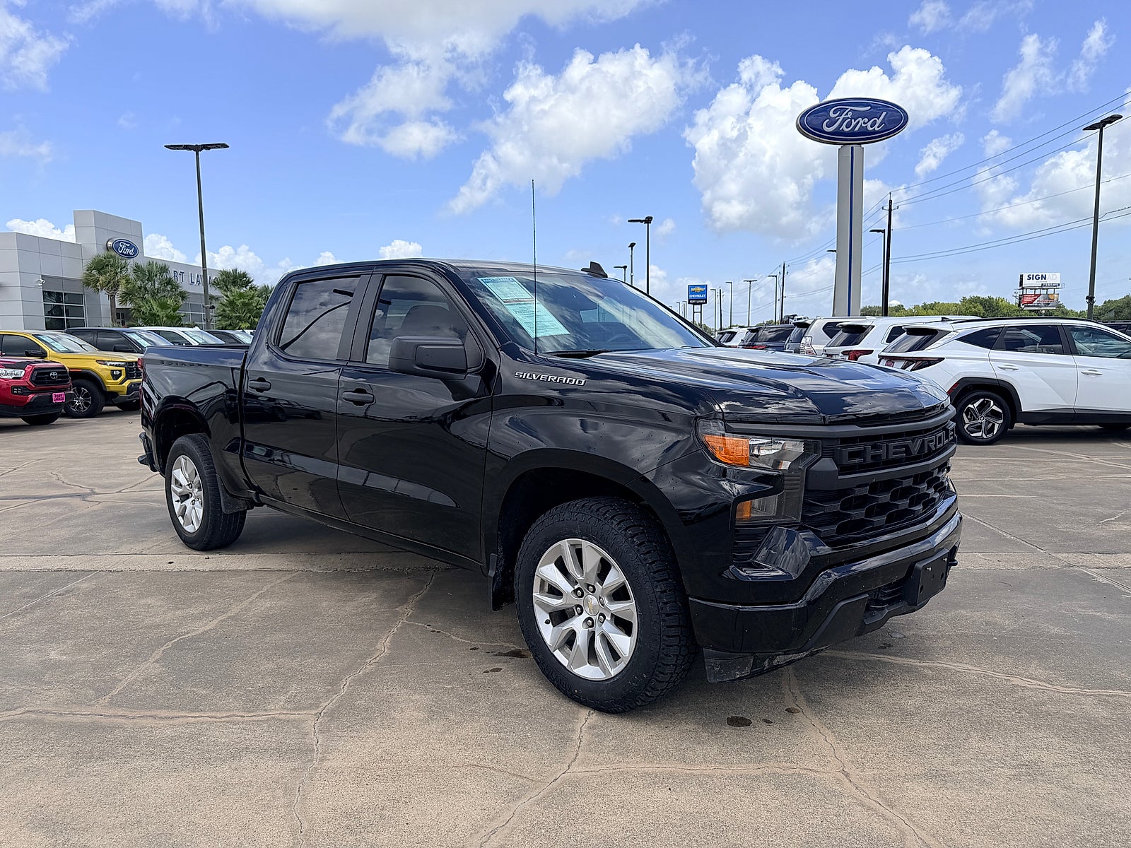 2022 Chevrolet Silverado 1500 2WD Crew Cab Short Bed Custom
