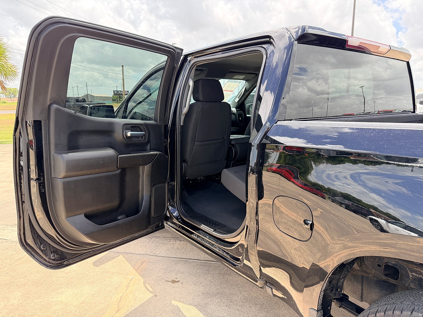 2022 Chevrolet Silverado 1500 2WD Crew Cab Short Bed Custom