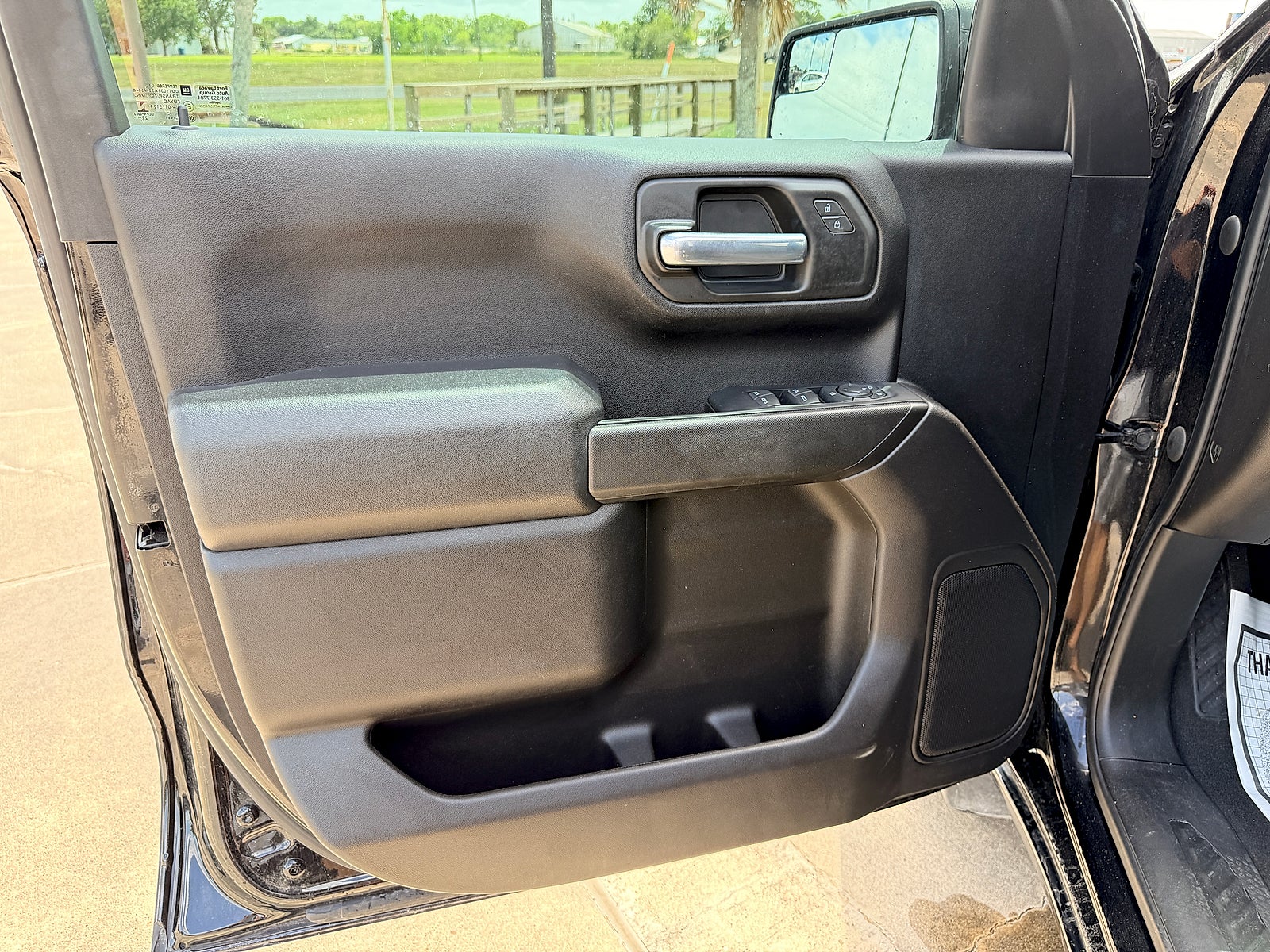 2022 Chevrolet Silverado 1500 2WD Crew Cab Short Bed Custom