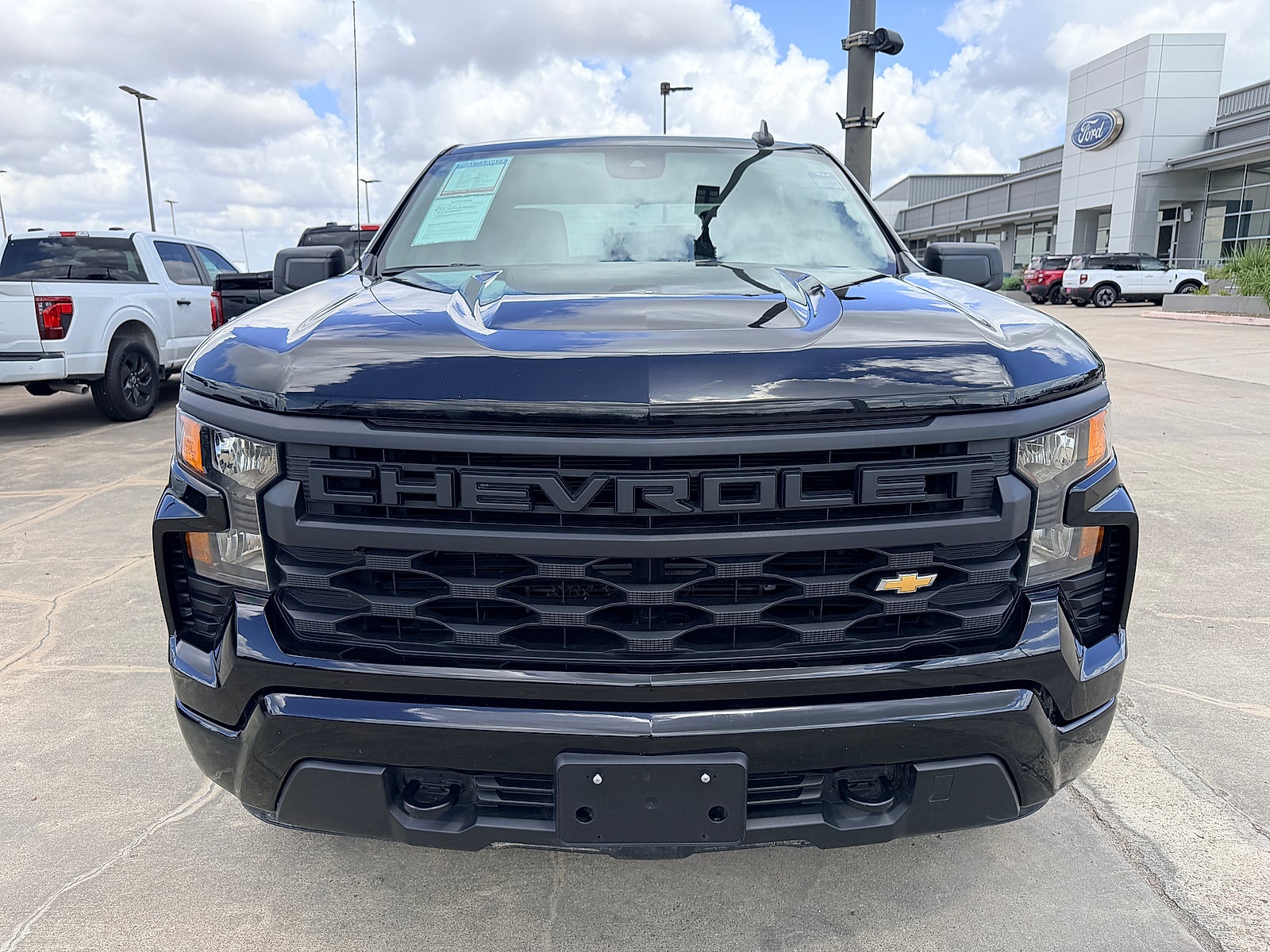 2022 Chevrolet Silverado 1500 2WD Crew Cab Short Bed Custom