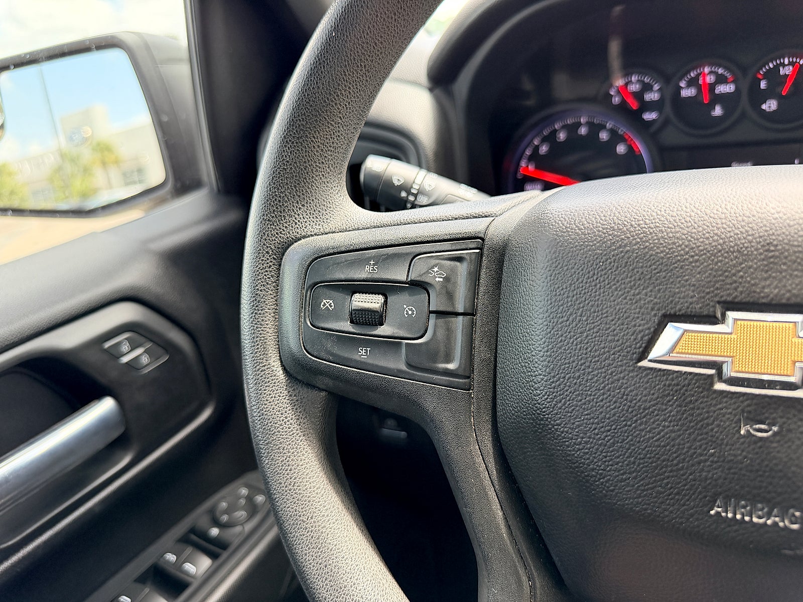 2022 Chevrolet Silverado 1500 2WD Crew Cab Short Bed Custom