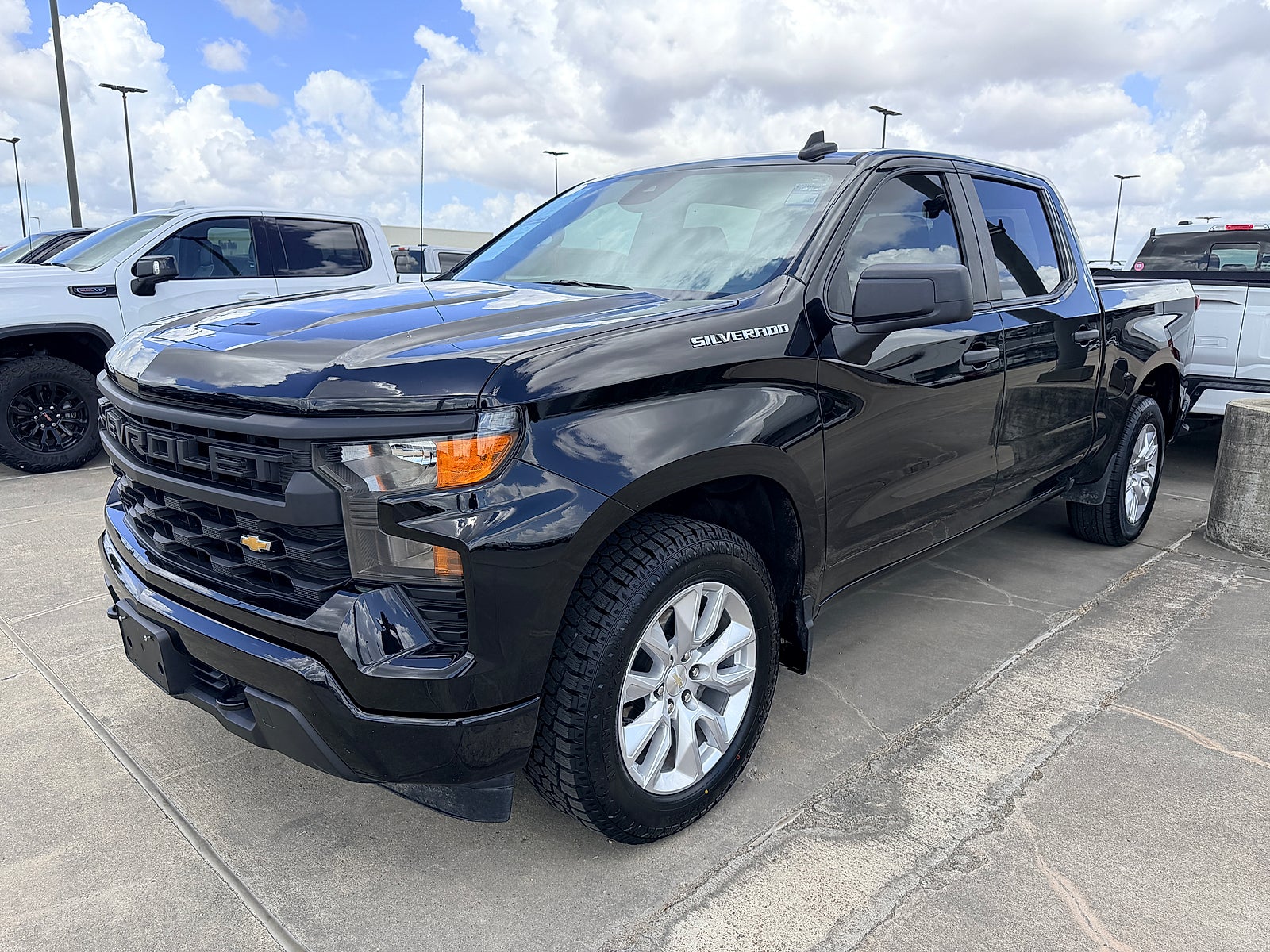 2022 Chevrolet Silverado 1500 2WD Crew Cab Short Bed Custom