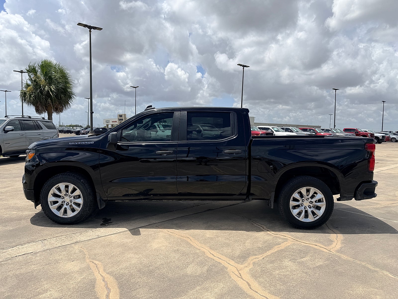 2022 Chevrolet Silverado 1500 2WD Crew Cab Short Bed Custom