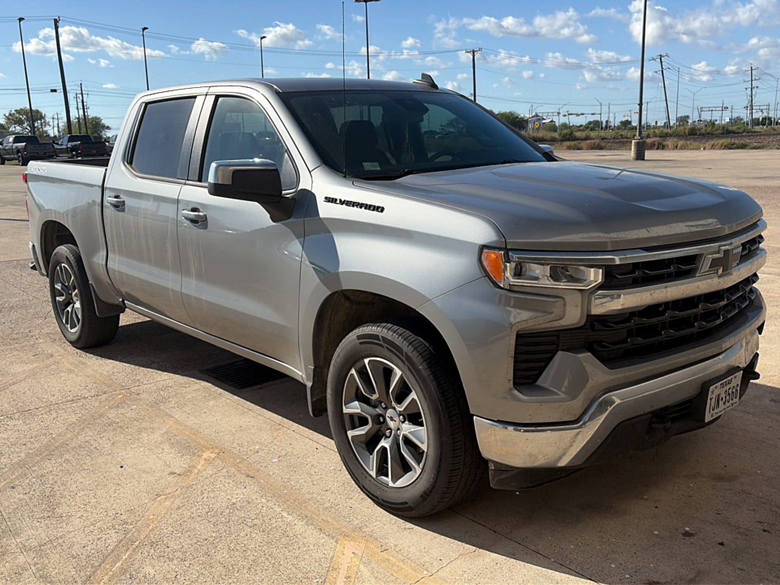 2023 Chevrolet Silverado 1500 4WD Crew Cab Standard Bed LT