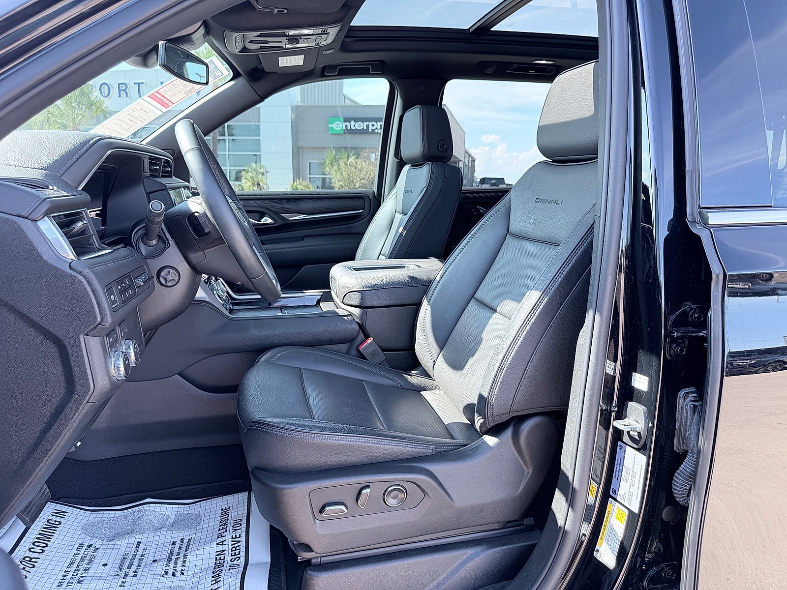 2024 GMC Yukon 4WD Denali