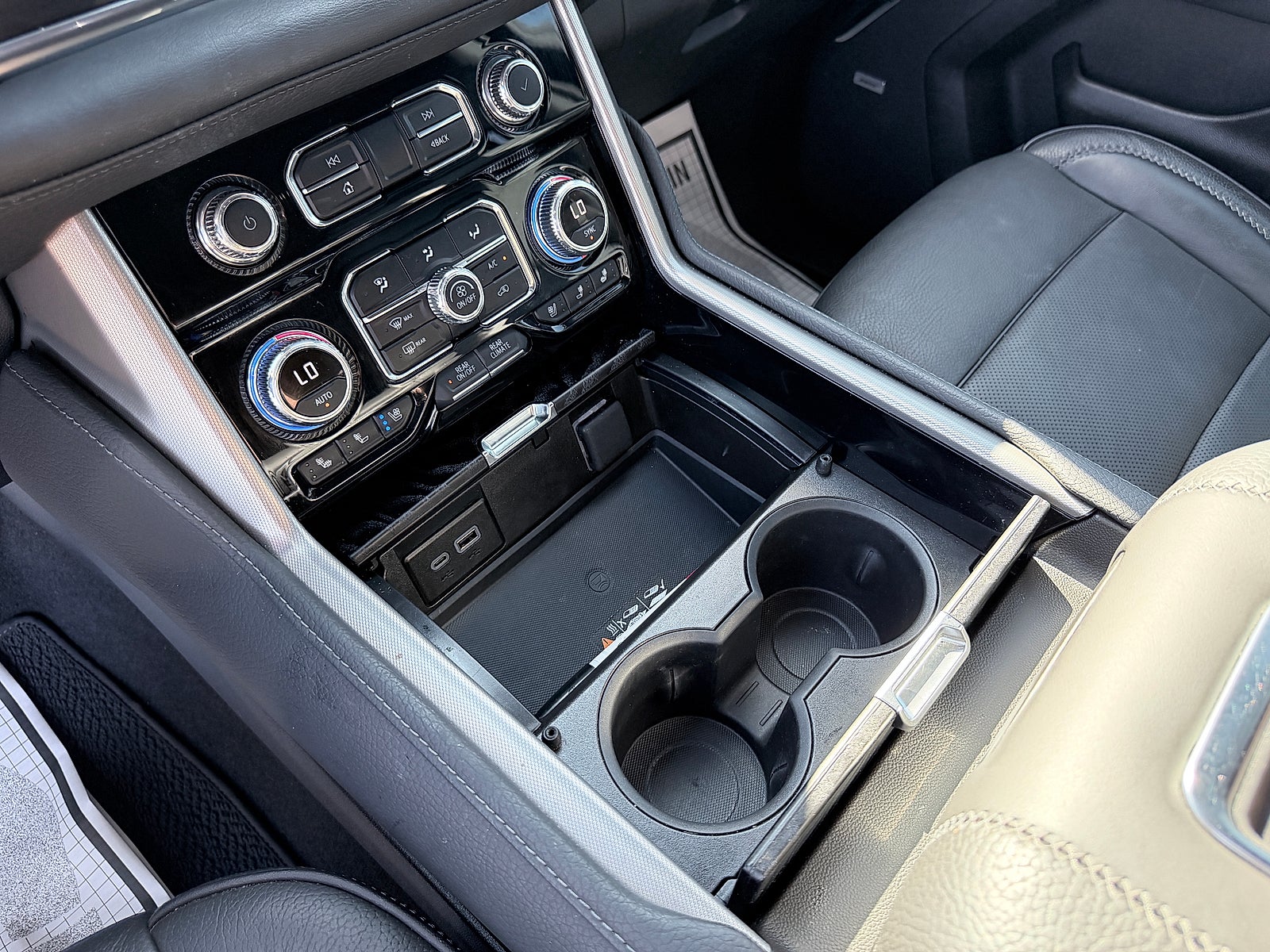 2024 GMC Yukon 4WD Denali