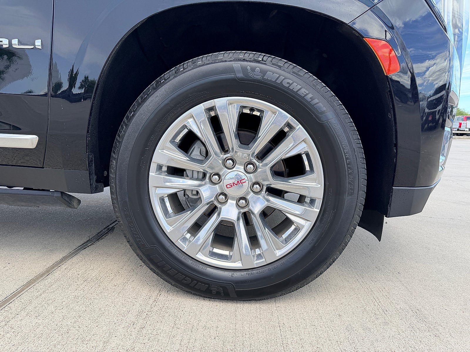 2021 GMC Yukon XL 4WD Denali
