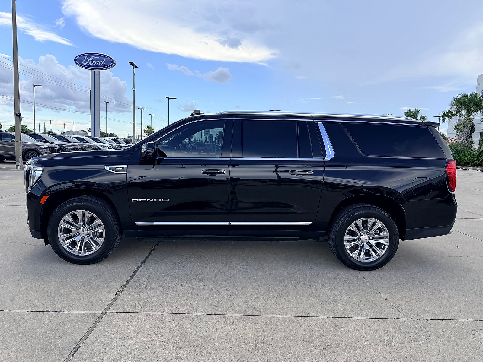 2021 GMC Yukon XL 4WD Denali