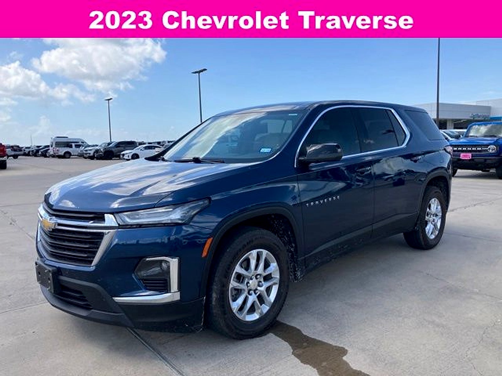 2023 Chevrolet Traverse FWD LS