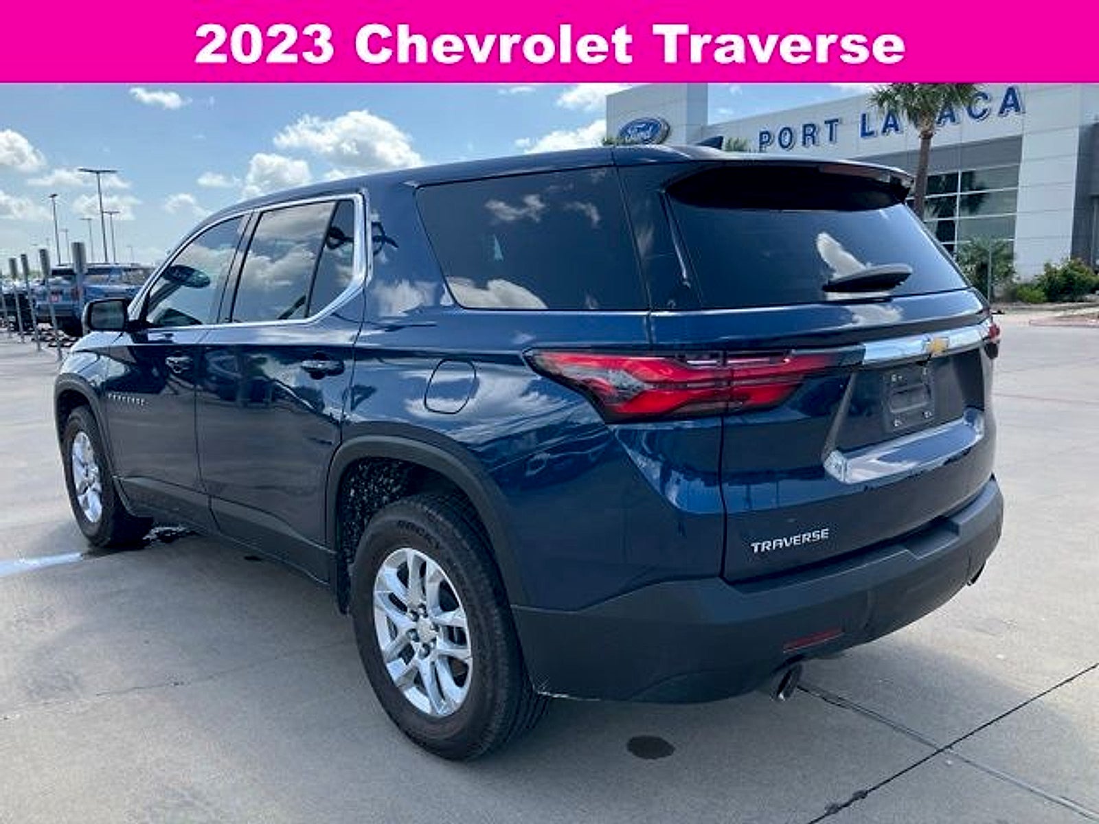 2023 Chevrolet Traverse FWD LS