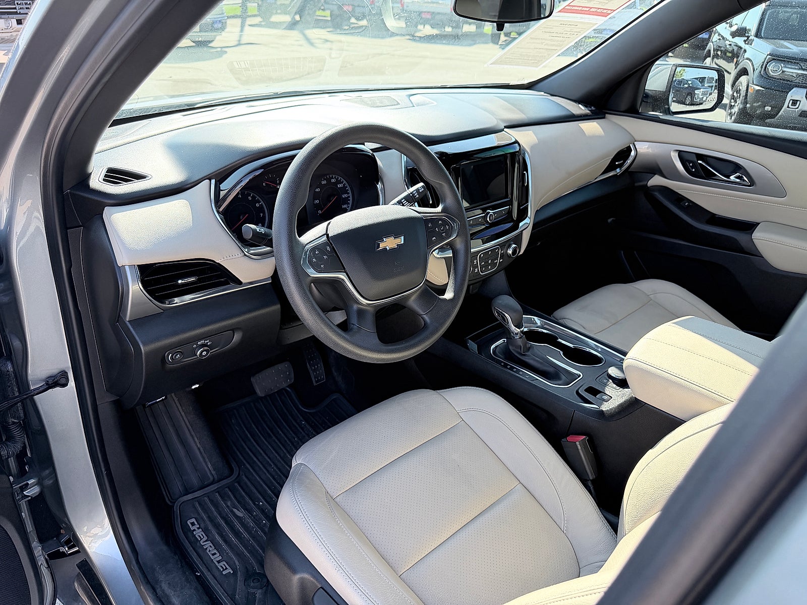 2023 Chevrolet Traverse FWD LS
