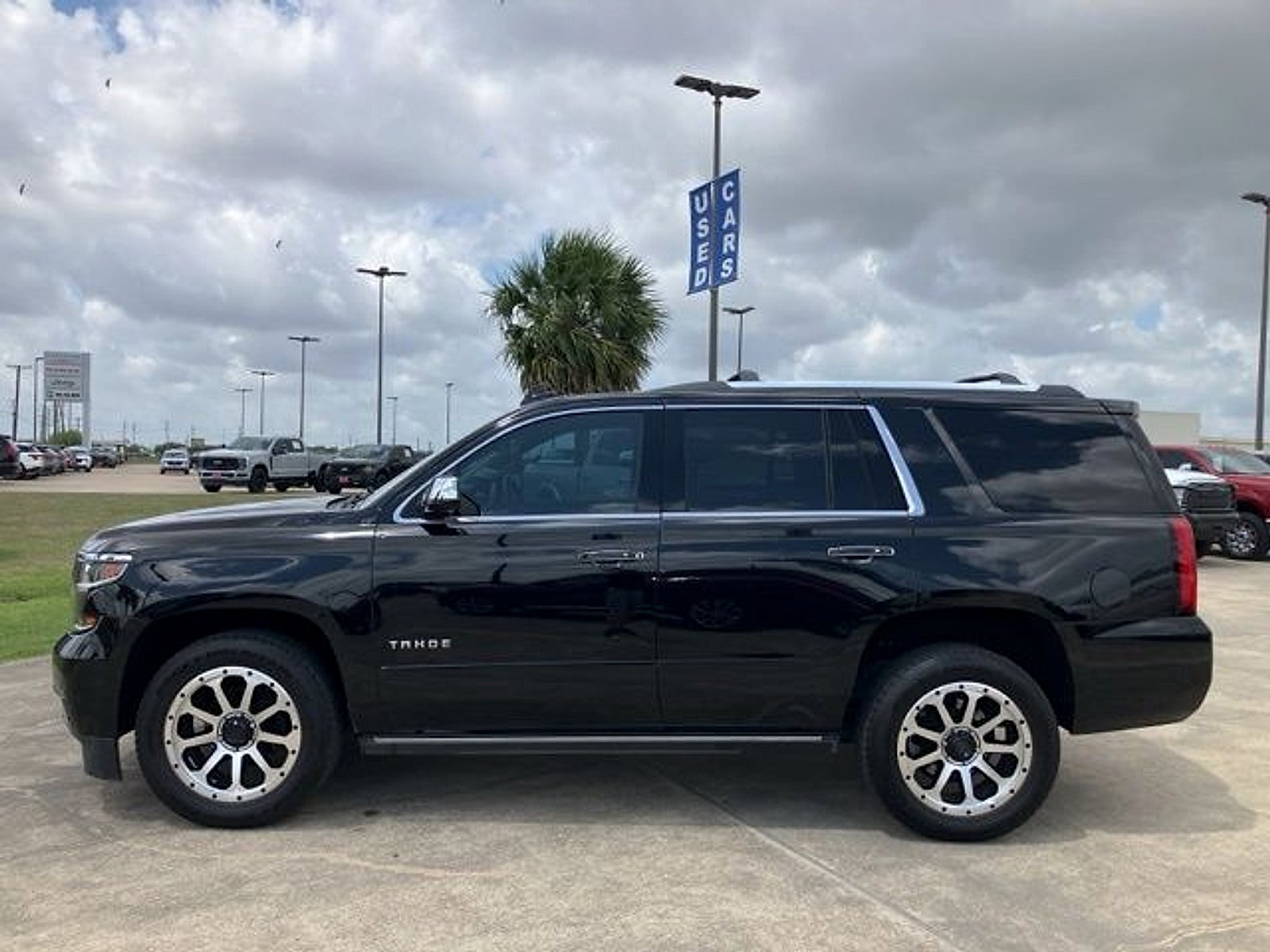 2020 Chevrolet Tahoe 2WD Premier