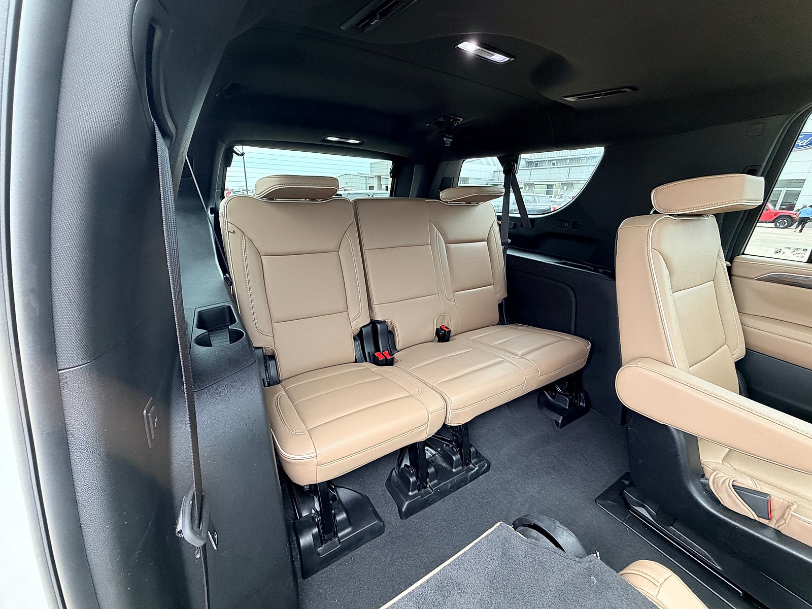2024 Chevrolet Suburban 2WD Premier