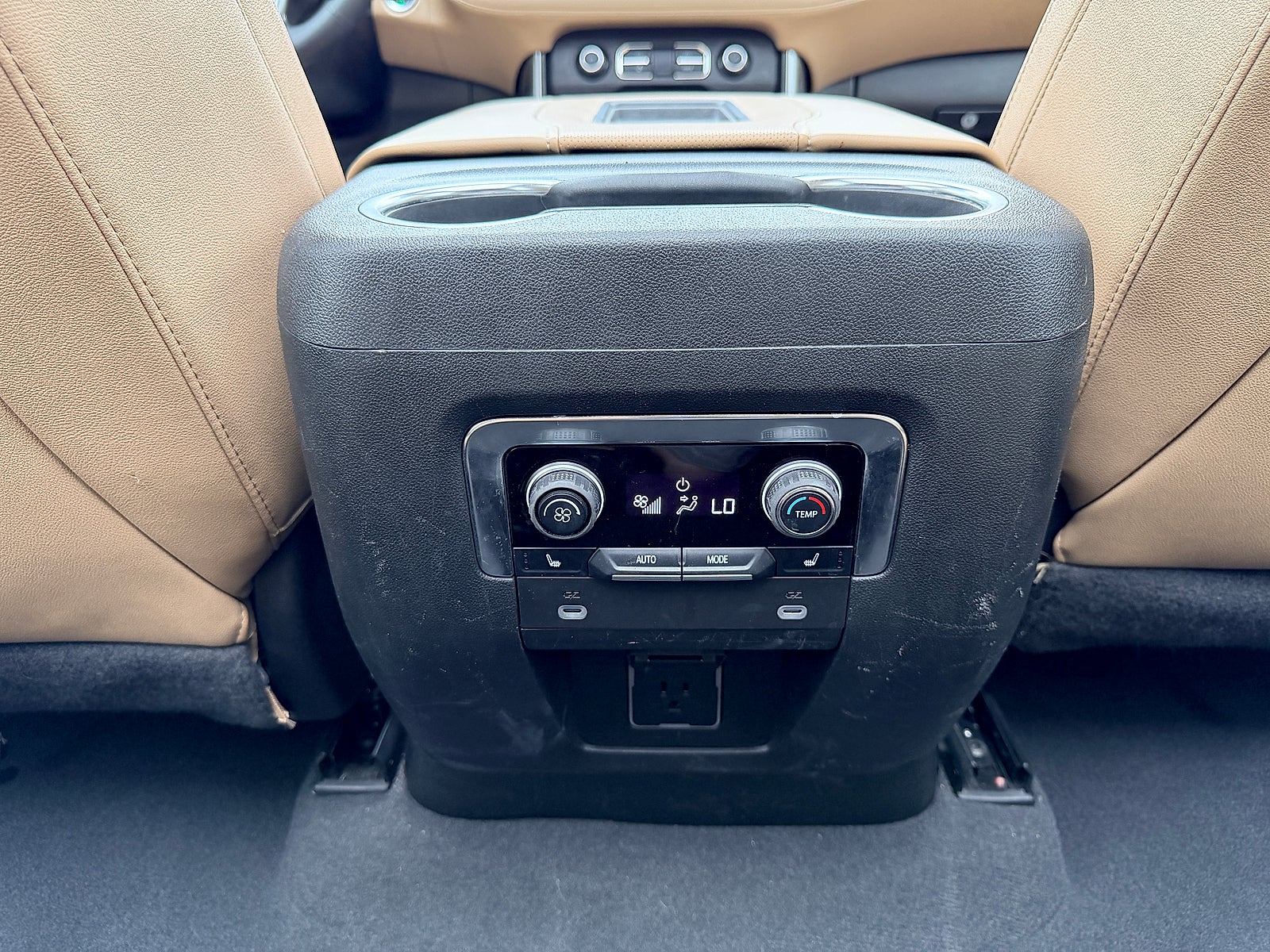2024 Chevrolet Suburban 2WD Premier