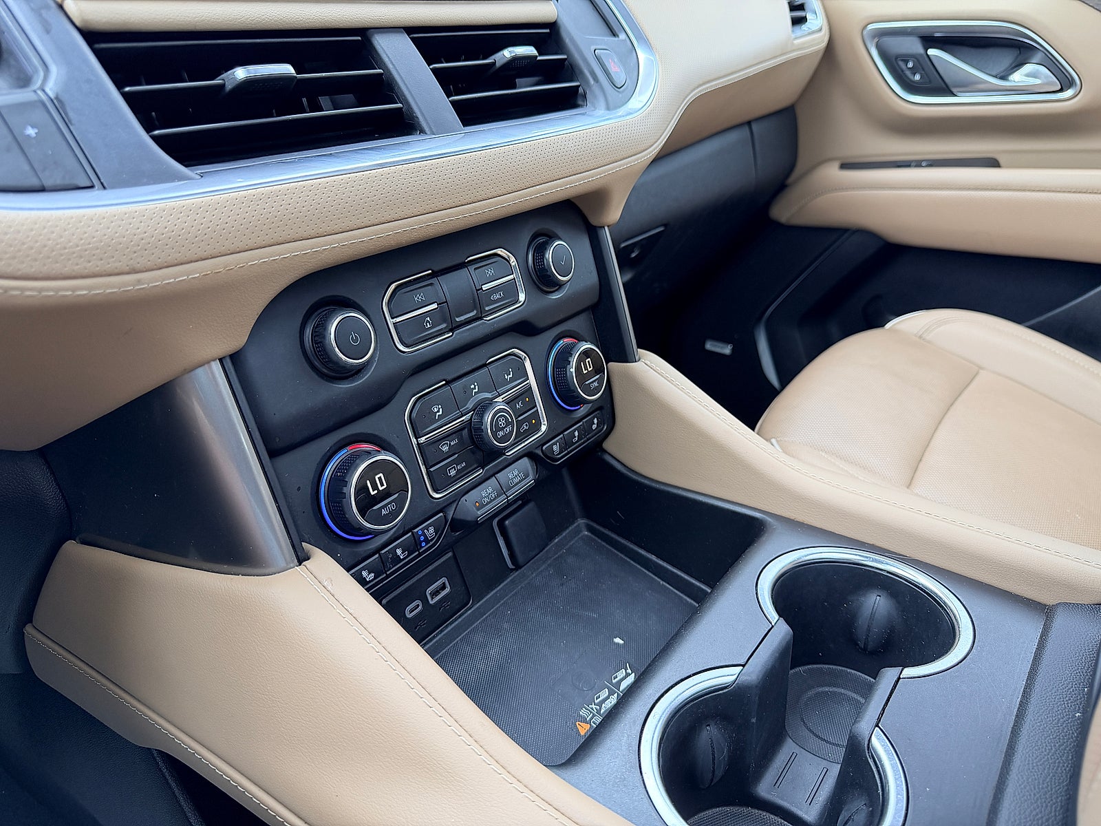 2024 Chevrolet Suburban 2WD Premier