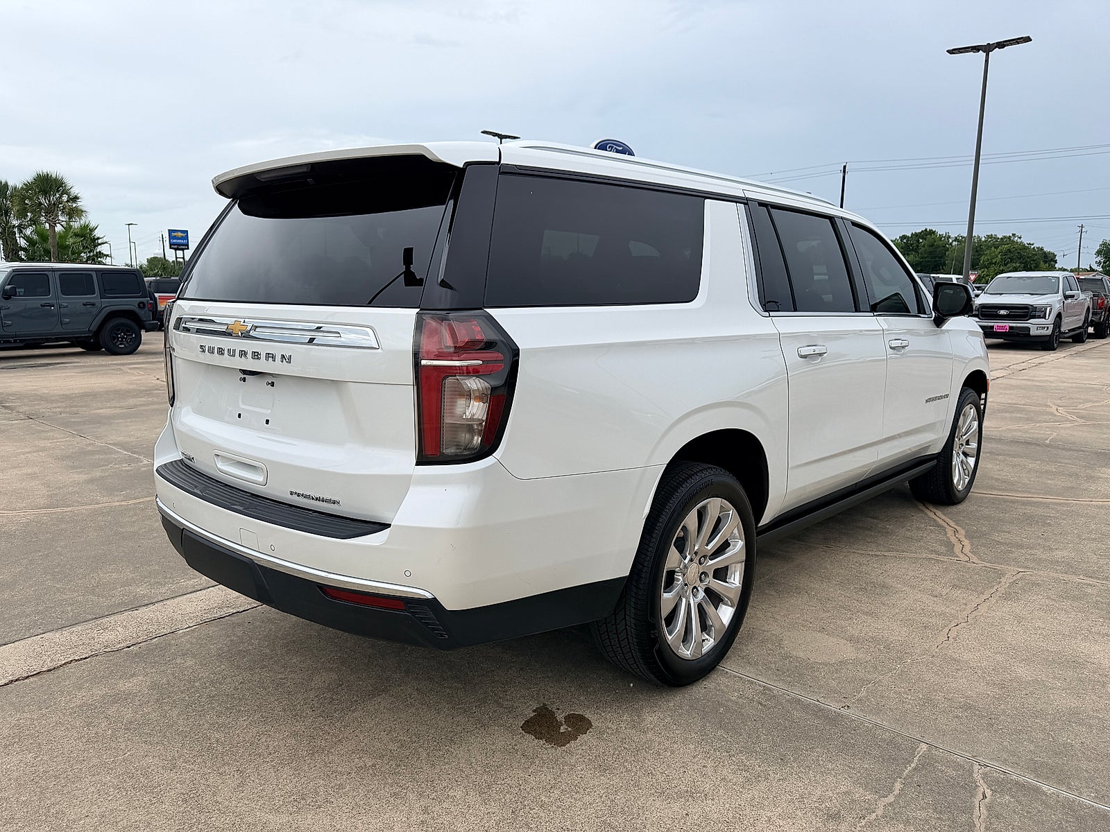2024 Chevrolet Suburban 2WD Premier