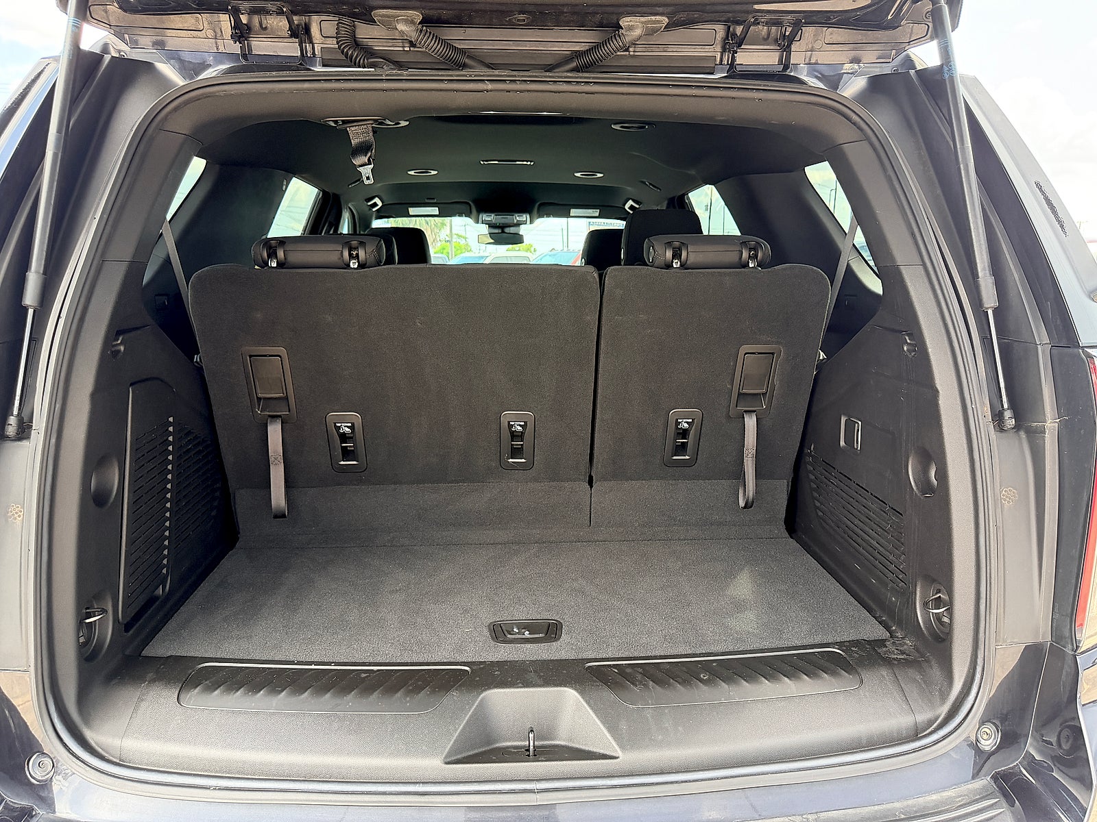 2023 Chevrolet Tahoe 2WD LS