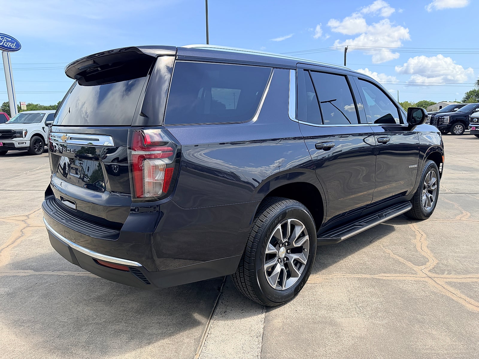 2023 Chevrolet Tahoe 2WD LS