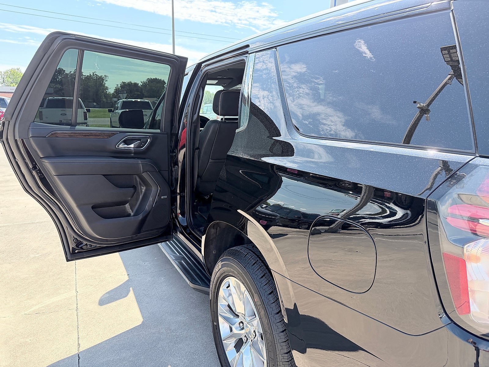 2023 Chevrolet Tahoe 4WD Premier