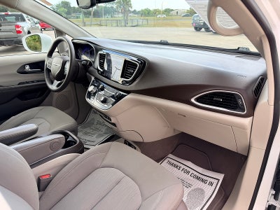 2020 Chrysler Pacifica Touring