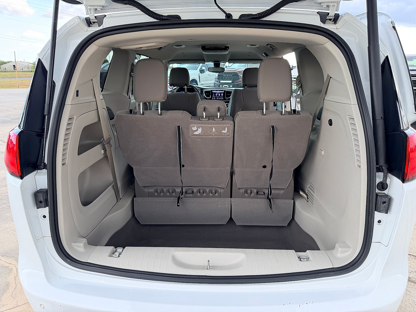 2020 Chrysler Pacifica Touring
