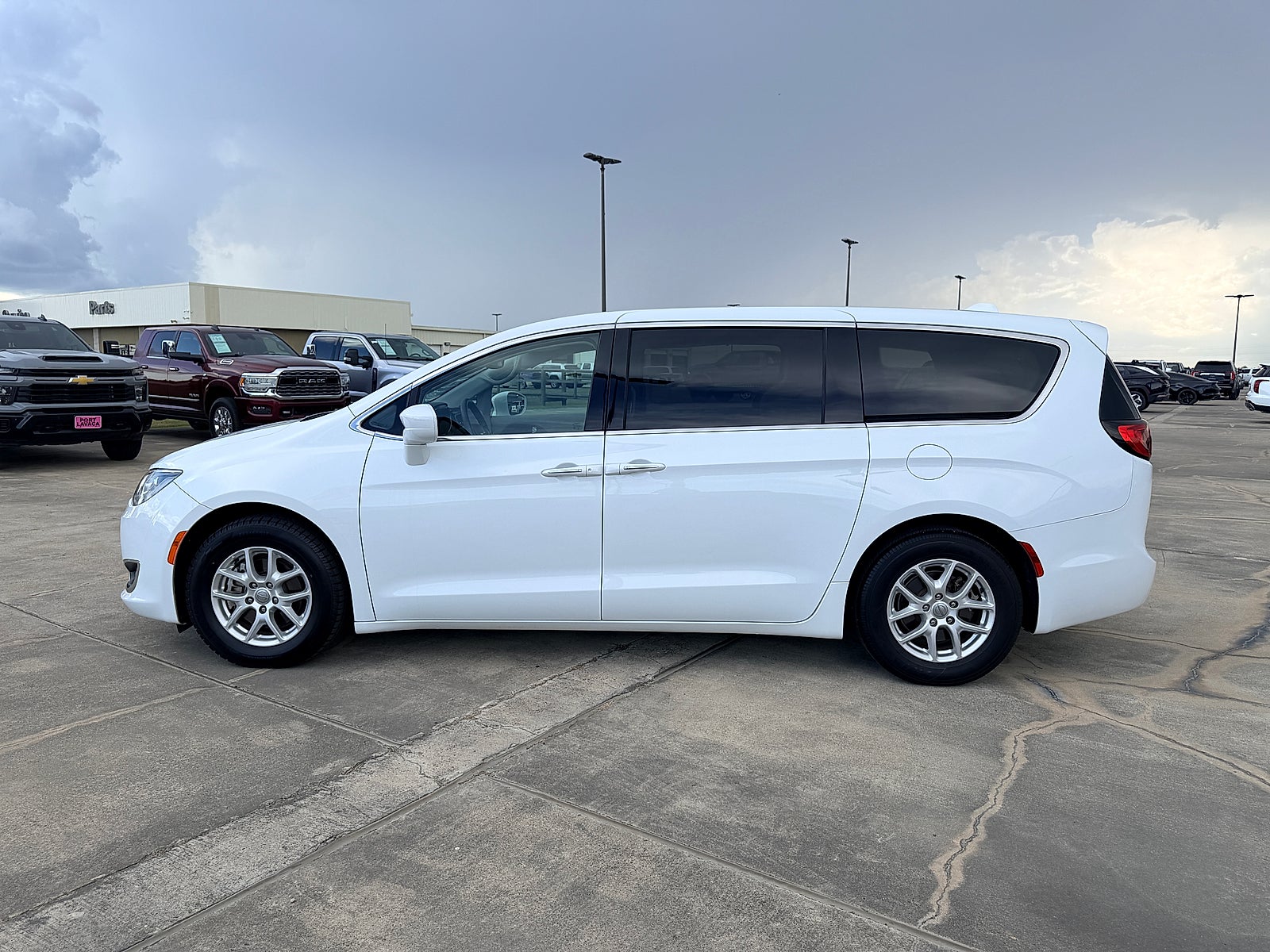 2020 Chrysler Pacifica Touring