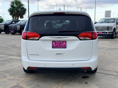 2020 Chrysler Pacifica Touring